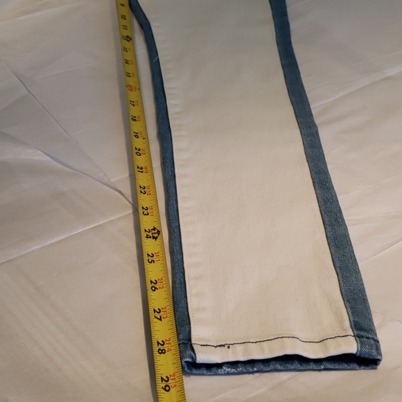 Romeo & Juliet Couture NEW Skinny Jeans Women's 🎉HP🎉 - Picture 6 of 7